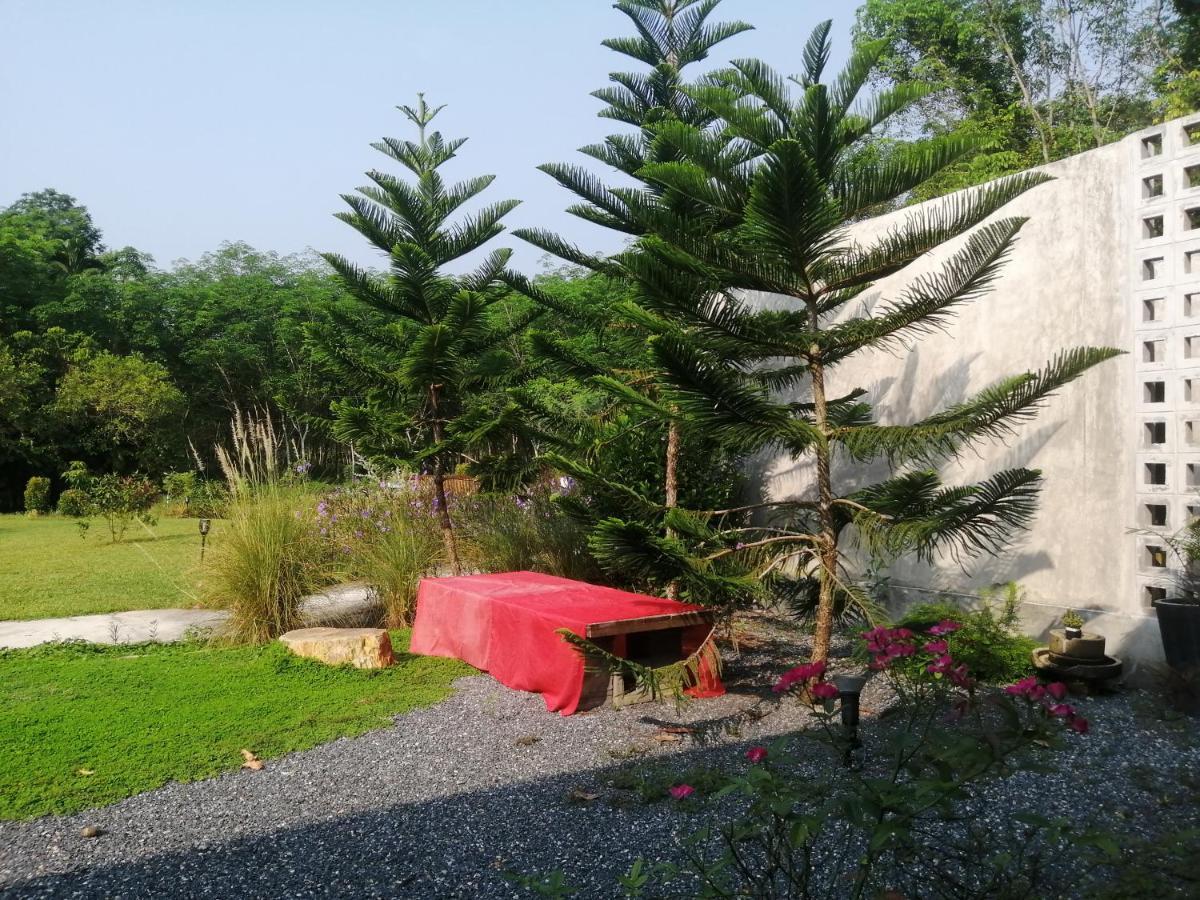 The Box Promkiri Nakhon Si Thammarat Exterior foto